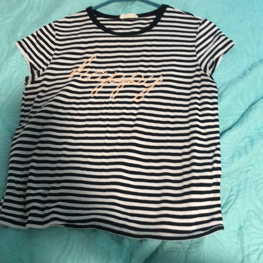 A cropped like  shirt